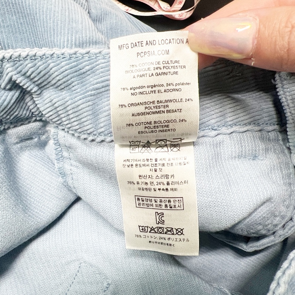 Patagonia organic cotton women’s light blue Corduroy shorts - Picture 11 of 12